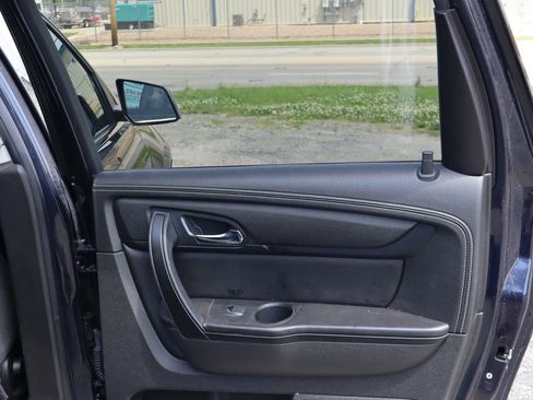 Used 2016 Chevrolet Traverse LT w/ Style and Technology Package image 29