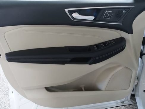 Used 2020 Ford Edge Titanium AWD/4WD image 9
