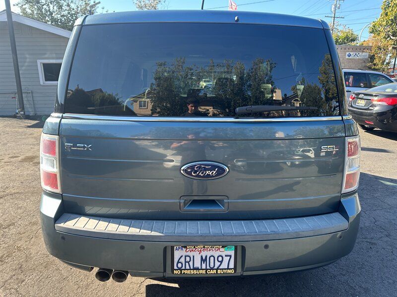 Used 2010 Ford Flex SEL FWD image 6
