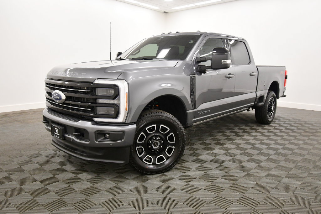 Used 2025 Ford F350 Platinum w/ FX4 Off-Road Package AWD/4WD image 2
