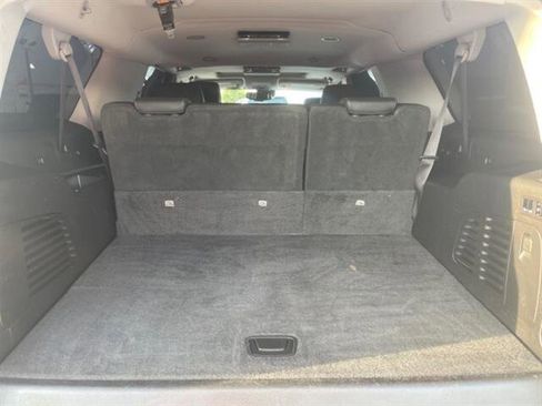 Used 2018 GMC Yukon XL SLT w/ Premium Edition image 16