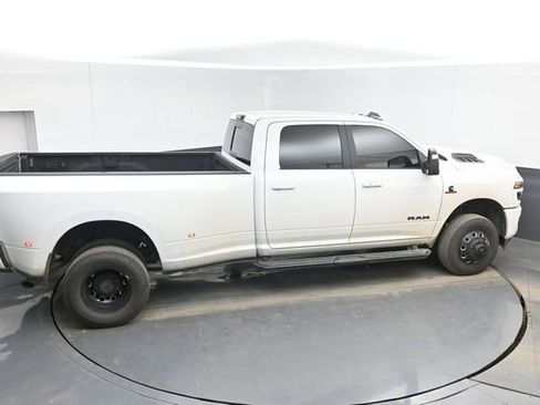 Used 2026 RAM 3500 Laramie w/ Night Edition AWD/4WD image 26