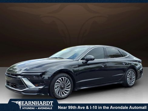Certified 2025 Hyundai Sonata Limited FWD image 1