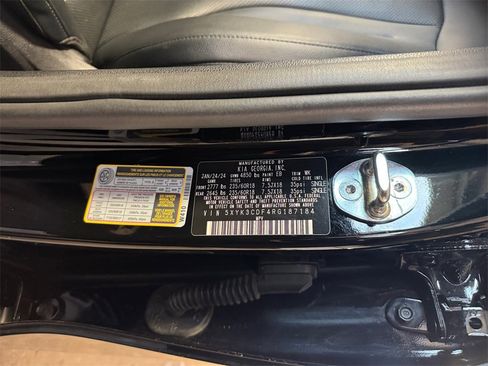 Certified 2024 Kia Sportage EX image 31