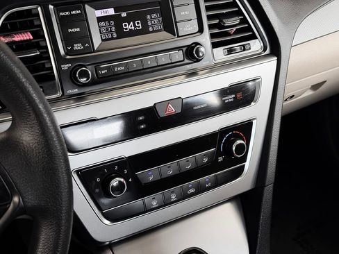 Used 2016 Hyundai Sonata SE image 19