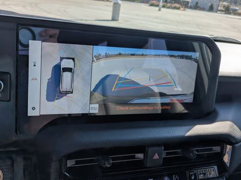 Used 2025 Toyota Land Cruiser image 24