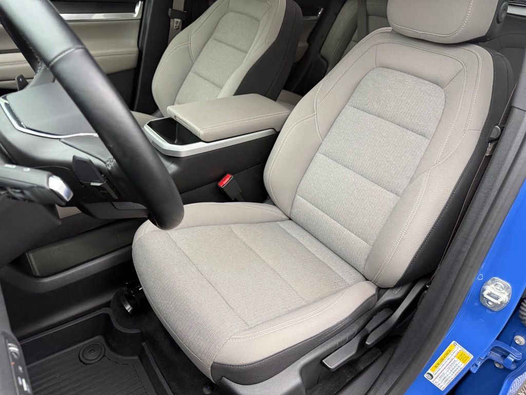 Used 2025 GMC Terrain Elevation AWD/4WD image 23