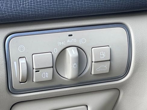 Used 2015 Volvo XC60 T6 Platinum image 32