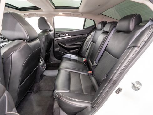 Used 2023 Nissan Maxima SL FWD image 29