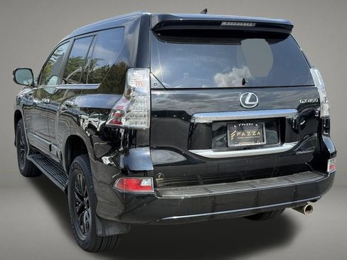 Used 2018 Lexus GX 460 image 3