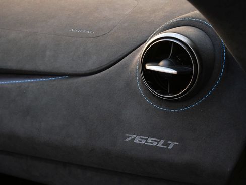 Used 2022 McLaren 765LT RWD image 22