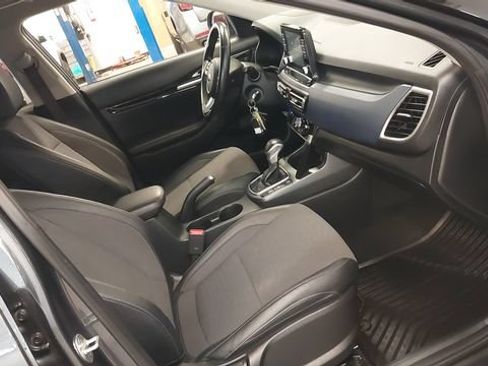 Used 2021 Kia Seltos S AWD/4WD image 36