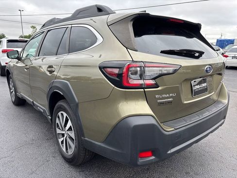 Used 2023 Subaru Outback Premium image 4
