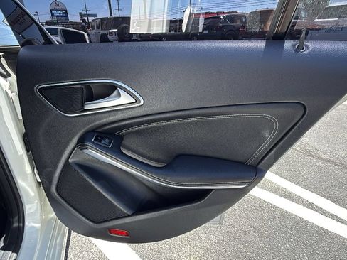Used 2017 Mercedes-Benz CLA 250 4MATIC image 15