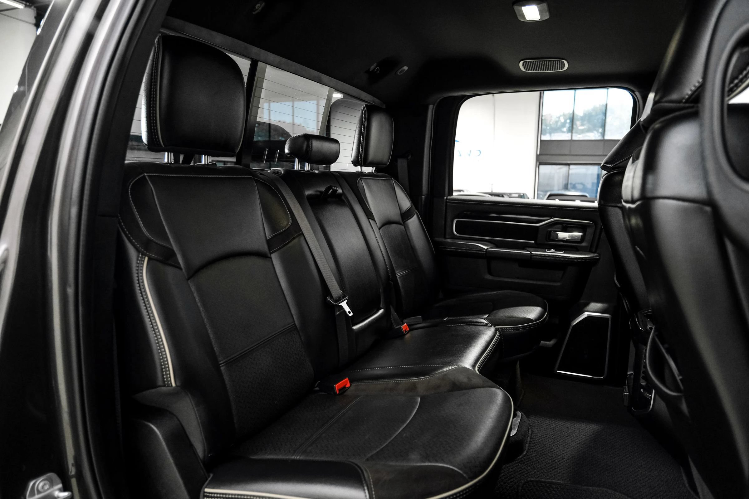 Used 2020 RAM 2500 Laramie w/ Night Edition AWD/4WD image 33