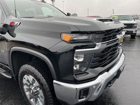 Used 2025 Chevrolet Silverado 2500 LT w/ All Star Edition image 37