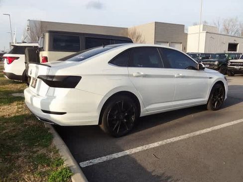 Used 2019 Volkswagen Jetta SEL Premium image 5