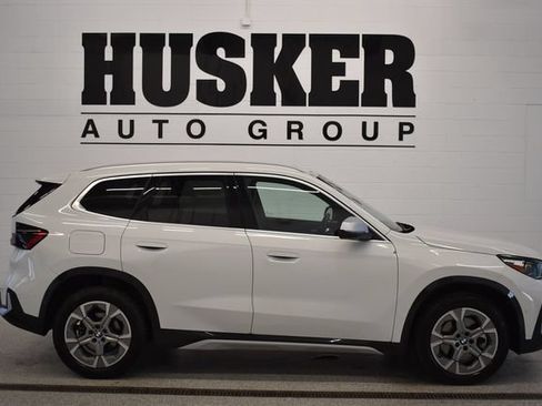 Used 2023 BMW X1 xDrive28i w/ Convenience Package AWD/4WD image 2
