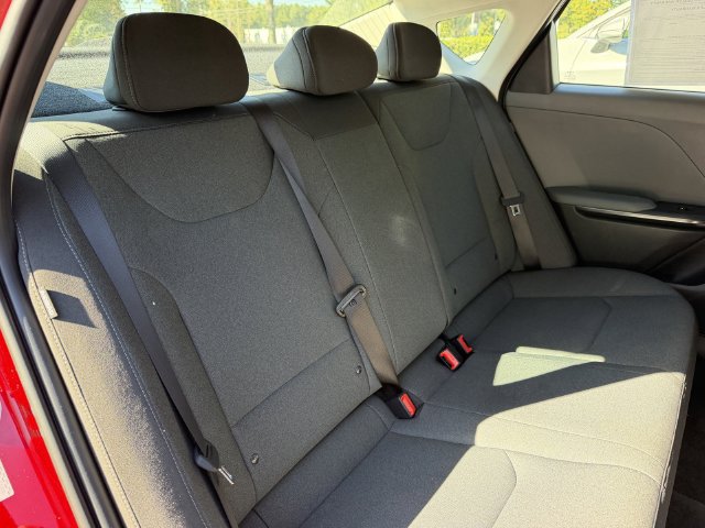 Certified 2025 Kia K4 FWD image 33