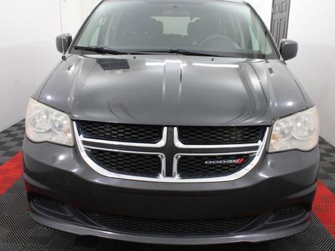 Used 2012 Dodge Grand Caravan SXT image 3