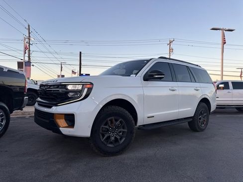 Used 2025 Ford Expedition Tremor image 14