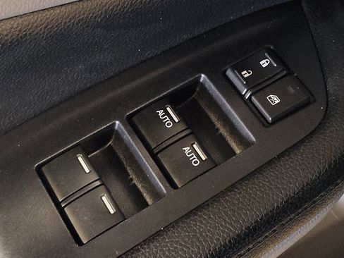 Used 2018 Honda Pilot EX image 27