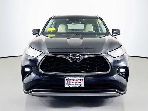 Used 2022 Toyota Highlander Platinum AWD/4WD image 11