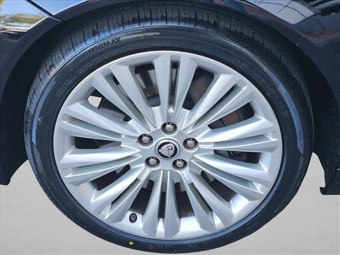 Used 2012 Jaguar XK Convertible image 21