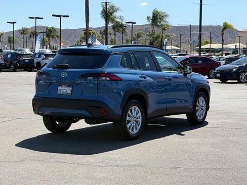 Used 2026 Toyota Corolla Cross LE w/ Moonroof Package FWD image 5