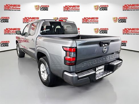 Certified 2024 Nissan Frontier SV image 2