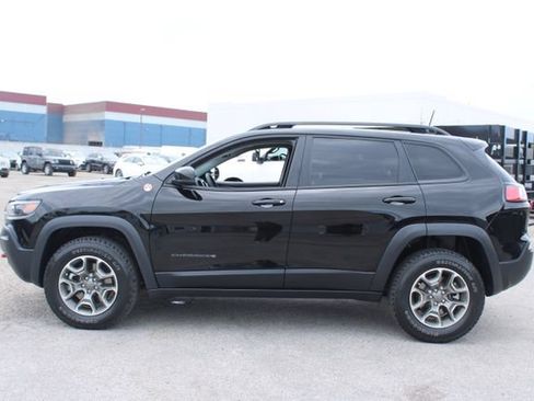 Used 2022 Jeep Cherokee Trailhawk AWD/4WD image 9