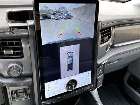 Used 2025 Ford F150 Lightning Flash image 28