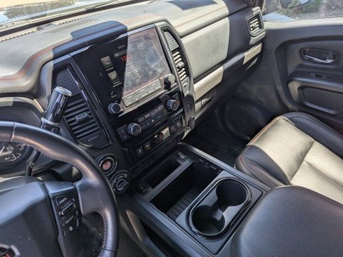 Used 2021 Nissan Titan PRO-4X w/ Pro-4x Convenience Package AWD/4WD image 18