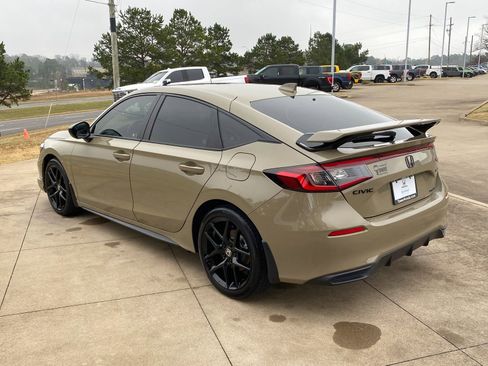 Used 2025 Honda Civic Sport image 4