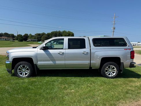 Used 2018 Chevrolet Silverado 1500 LT w/ All Star Edition AWD/4WD image 4