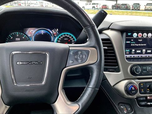Used 2017 GMC Yukon XL Denali w/ Open Road Package AWD/4WD image 18