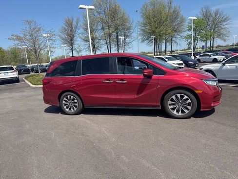 Certified 2024 Honda Odyssey EX-L image 8
