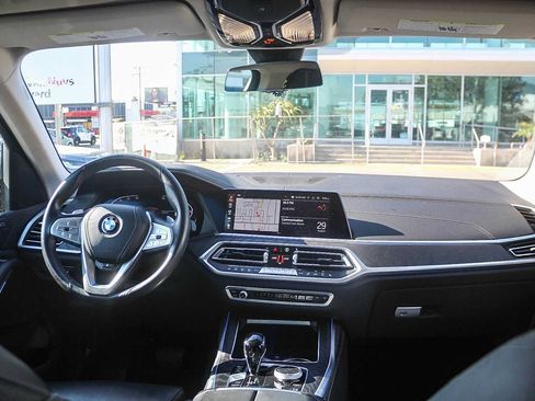 Used 2022 BMW X7 xDrive40i w/ Premium Package AWD/4WD image 12