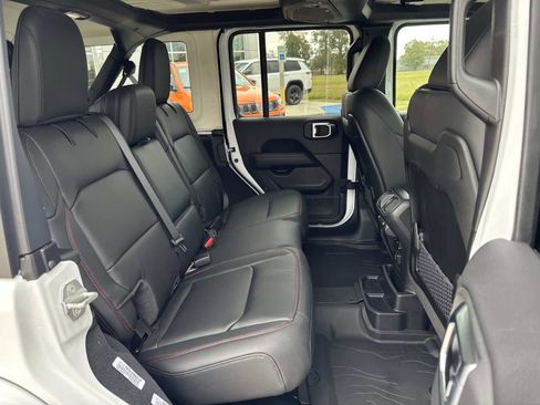 New 2026 Jeep Wrangler Unlimited Rubicon image 18