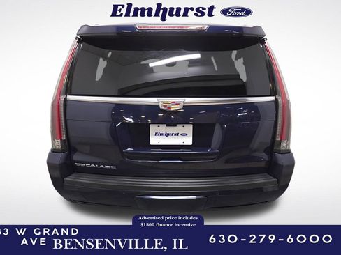 Used 2020 Cadillac Escalade ESV Premium Luxury image 4