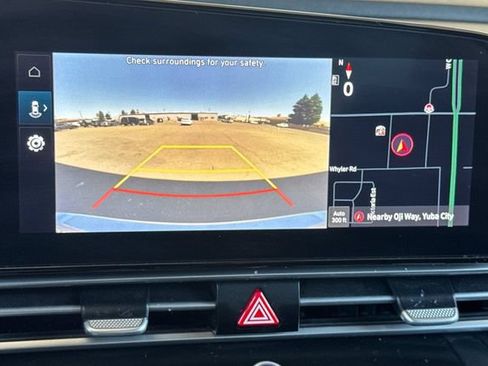 Used 2023 Hyundai Elantra SEL w/ Convenience Package FWD image 21