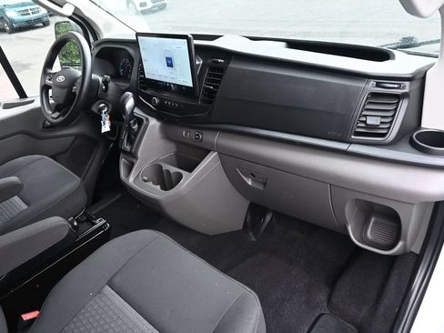 Used 2022 Ford Transit 250 Low Roof AWD image 21
