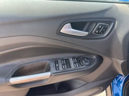 Used 2017 Ford Escape Titanium FWD image 20