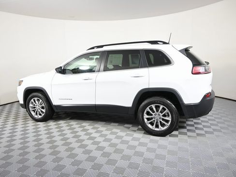 Used 2022 Jeep Cherokee Latitude Lux w/ Sun & Sound Group image 3