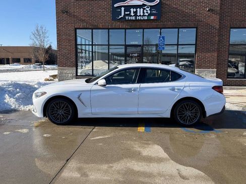 Used 2019 Genesis G70 2.0T Advanced image 10
