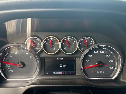 Used 2019 Chevrolet Silverado 1500 LT Trail Boss AWD/4WD image 18