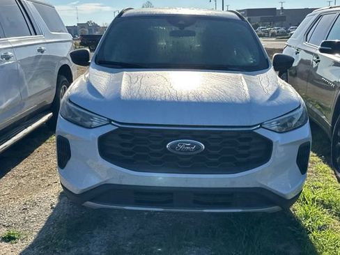 Used 2025 Ford Escape ST-Line image 3