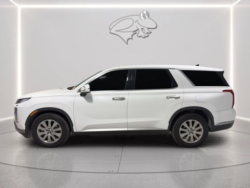 Used 2023 Hyundai Palisade SE AWD/4WD image 2