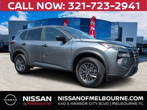 Used 2024 Nissan Rogue S image 1