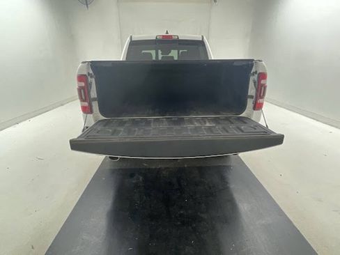 Used 2023 RAM 1500 Laramie AWD/4WD image 9